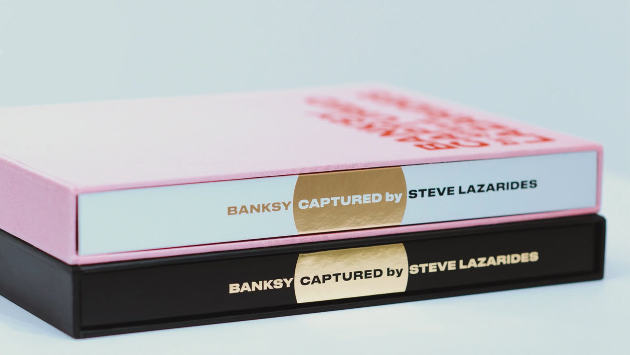BANKSY2冊セット UNOFFICIAL BANKSY CAPTURED Banksy Captured – Volume 2 (First Edition, Signed) – Grove